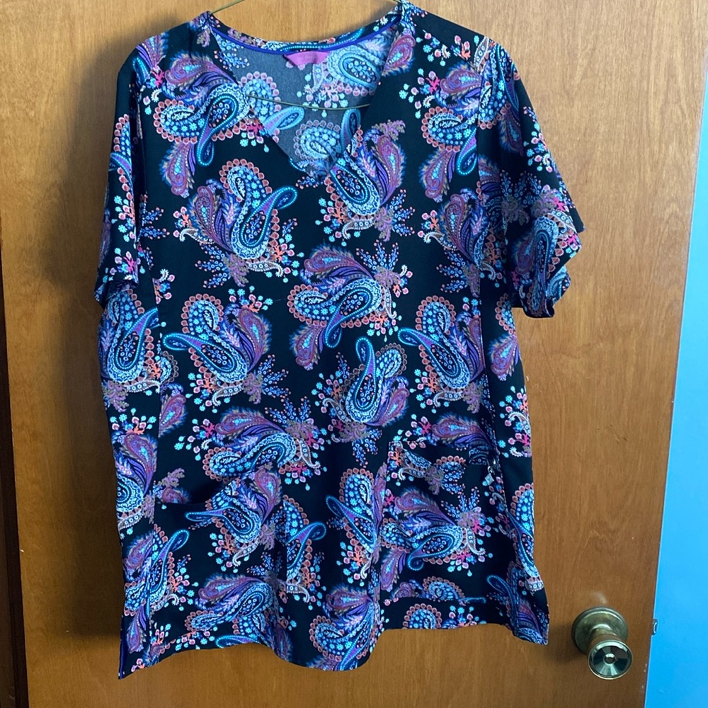 Scrub top good used condition